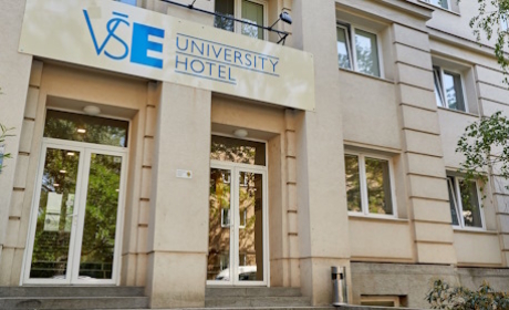 Kolej University Hotel